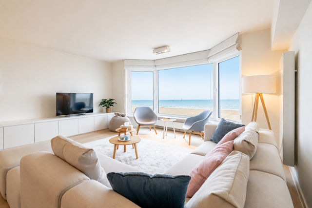 Prachtig afgewerkt appartement met frontaal zeezicht