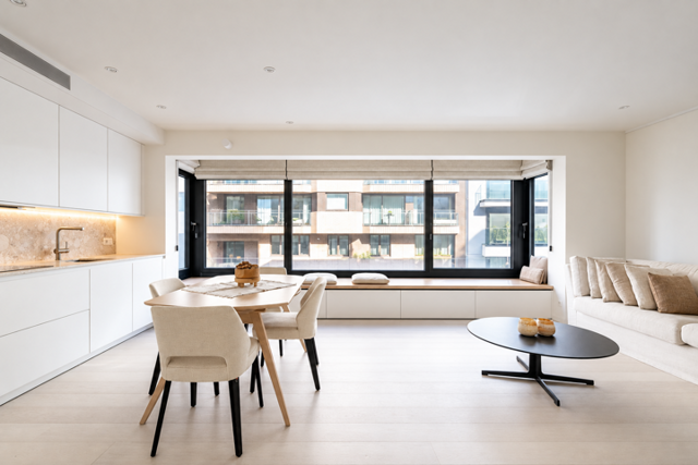 Prachtig gerenoveerd appartement met zijdelings zeezicht 