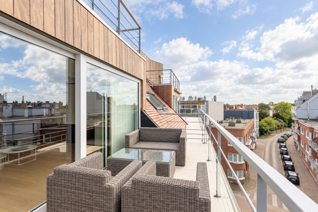 Centraal gelegen aangenaam en lichtrijk duplexappartement